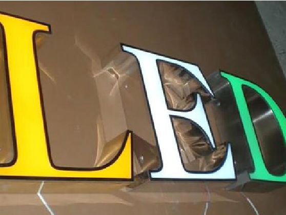 安康介绍LED招牌的基础知识。